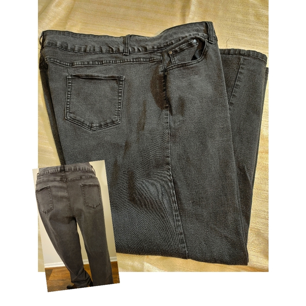 PLUS SIZE BLACK WASHED DENIM 3-BUTTON JEAN
